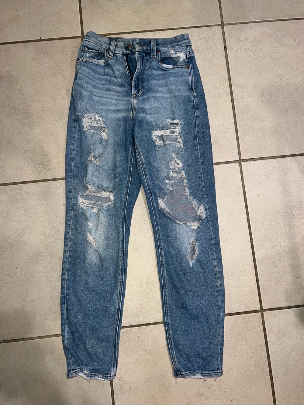 American Eagle Outfitters Light Blue Denim Mom Jeans with Contrast Stitching